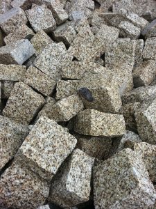 pavé granit beige jaune